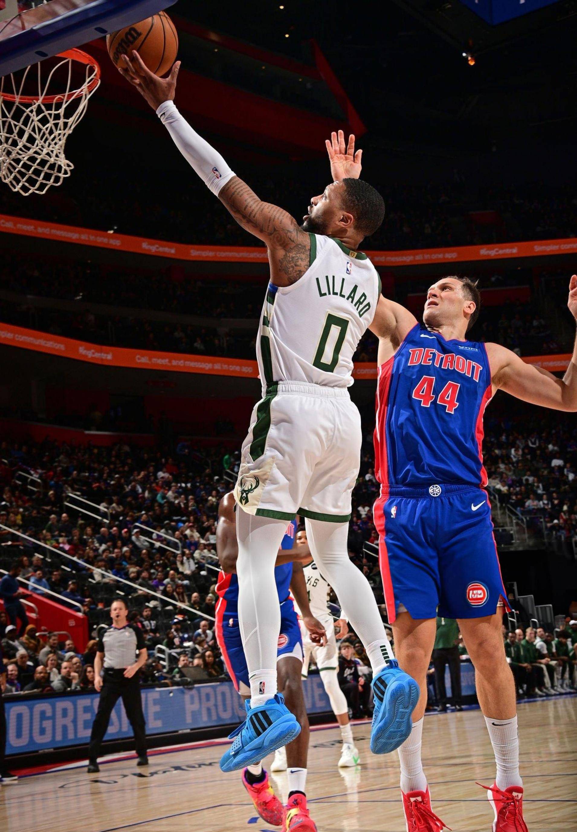 火博app下载-密尔沃基雄鹿集结日防线松动今晚华盛顿奇才主帅复盘，这操作让人直呼：库里关键时刻战术调整 